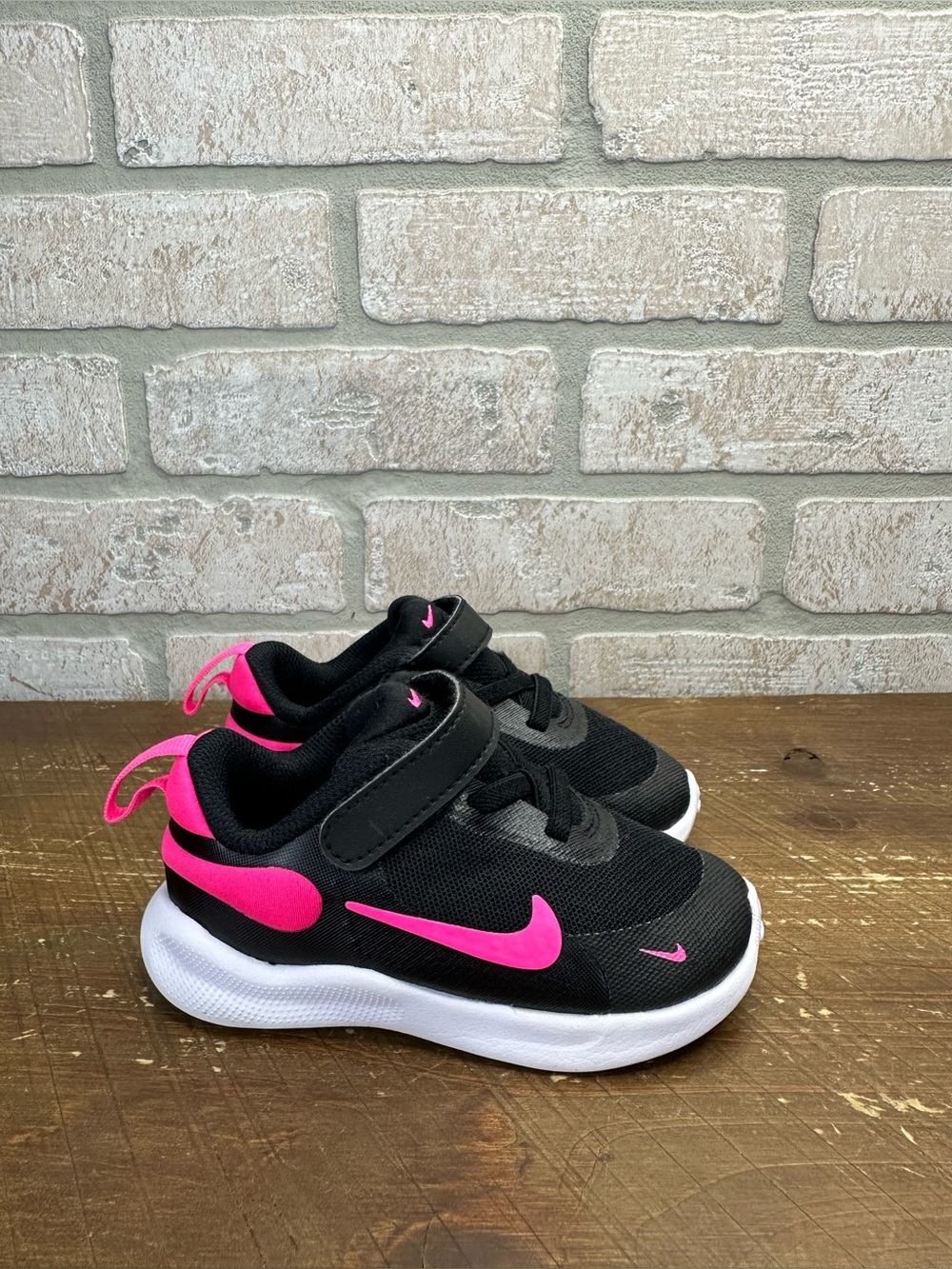 Nike Revolution 7 Toddler Pink/Black Shoes Size 7c - 0390